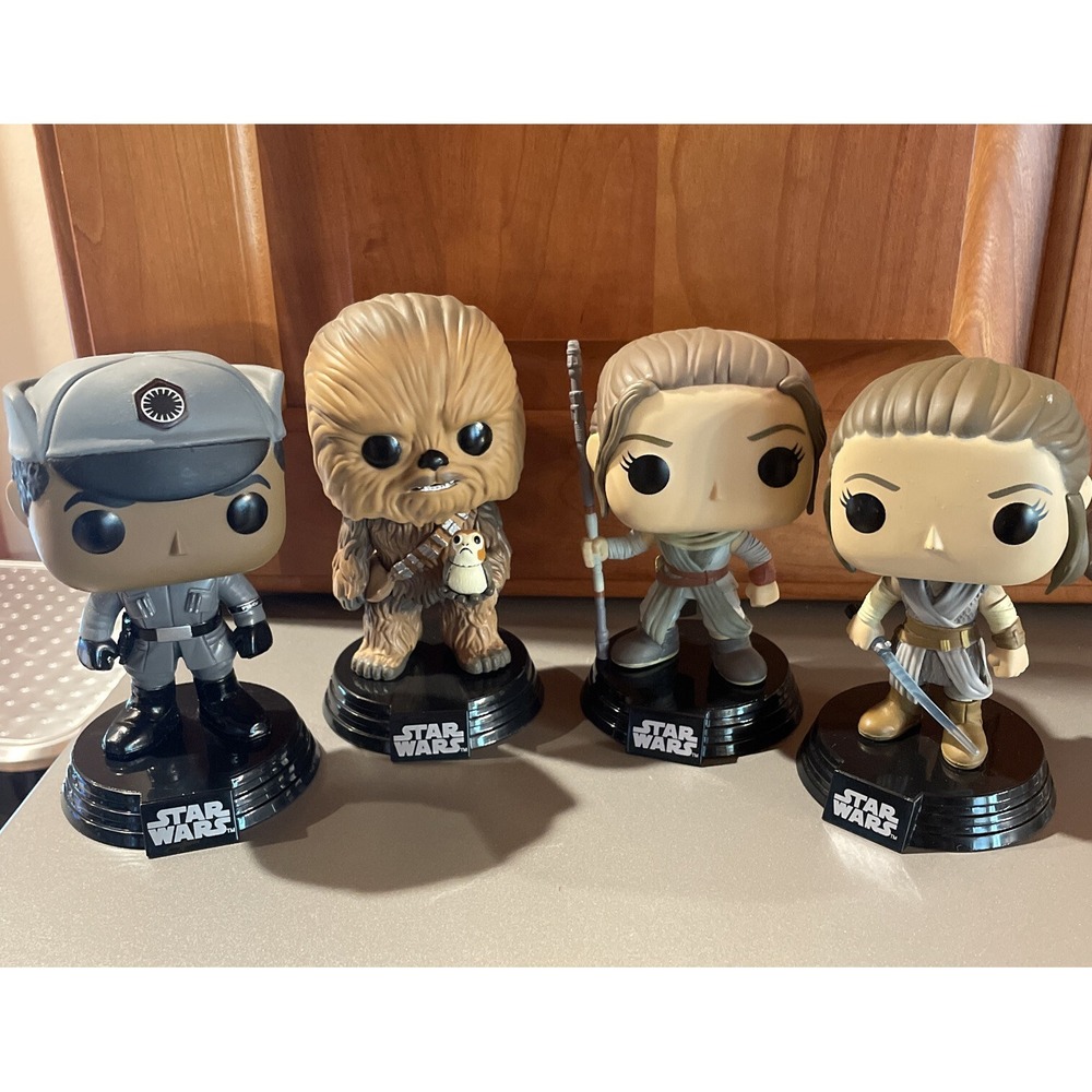 Star Wars Funko Pop Lot (4)- Rey #58/#190, Chewie #195, Finn #191